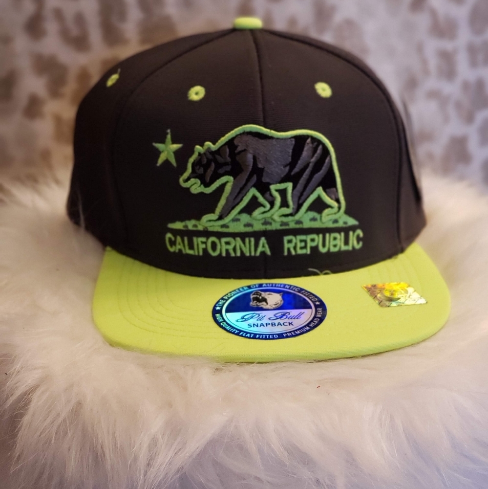 🆕️PIT BULL: California Republic Snapback